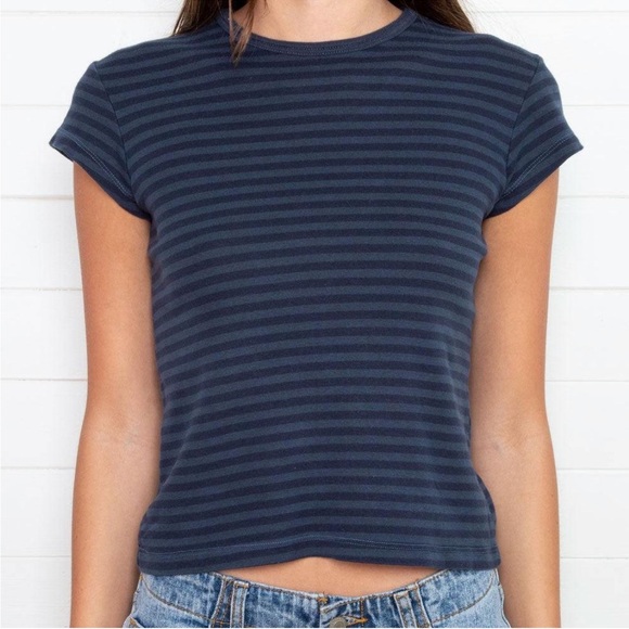 Brandy Melville cropped tee - Picture 1 of 3